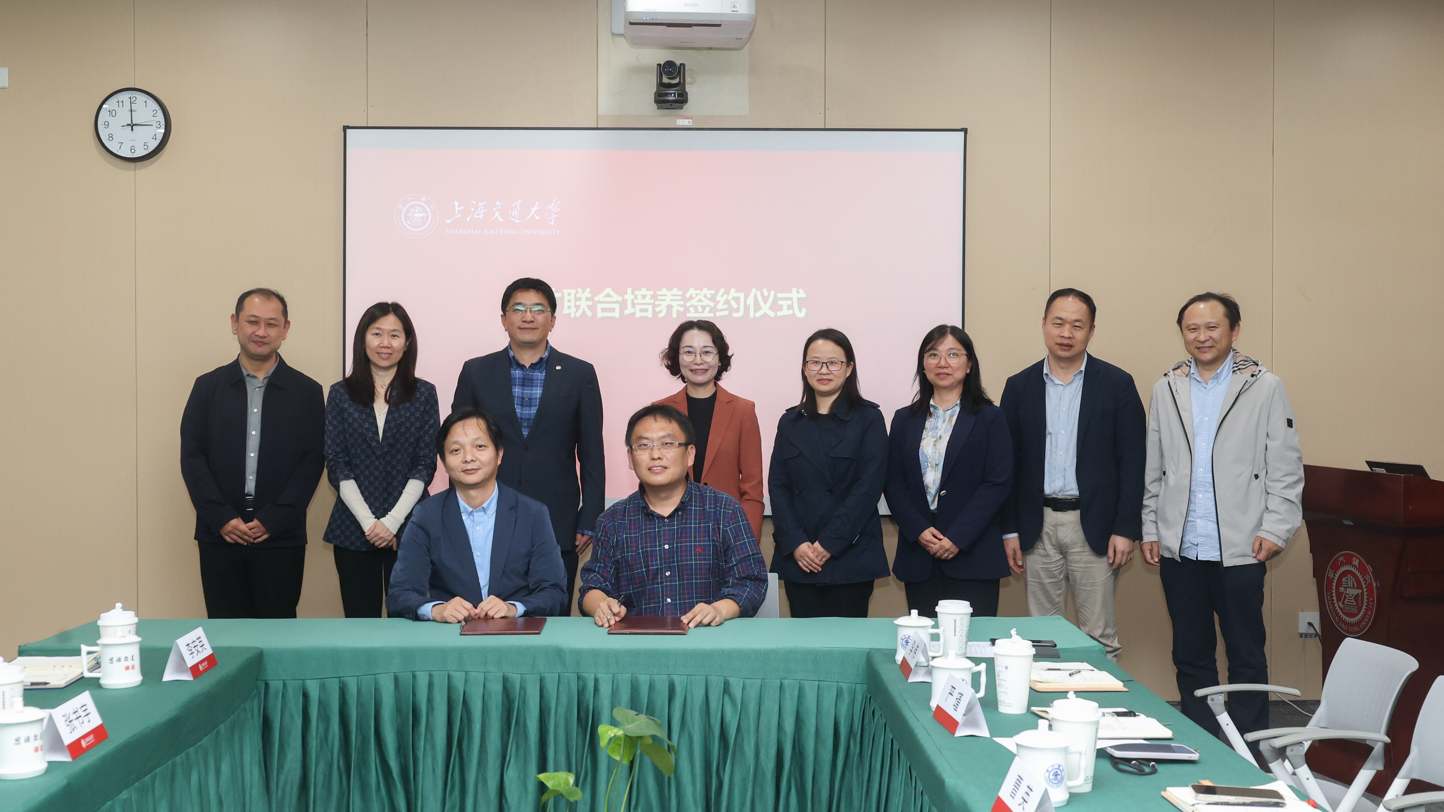 1730436274812697.jpg 211A1079.jpg